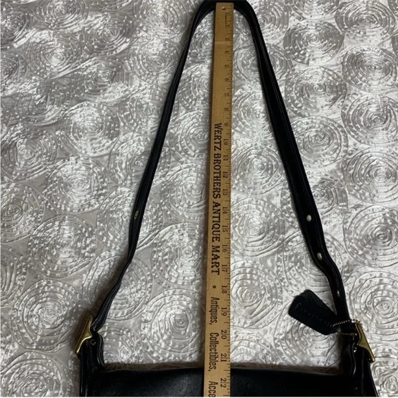 VINTAGE!! STUNNING!! COACH 9951 Elegant Black Leather Shoulder Bag - Picture 9 of 16